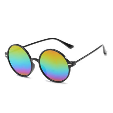 2019 en plastique en gros pas cher designer femmes hommes métal lunettes de soleil rondes